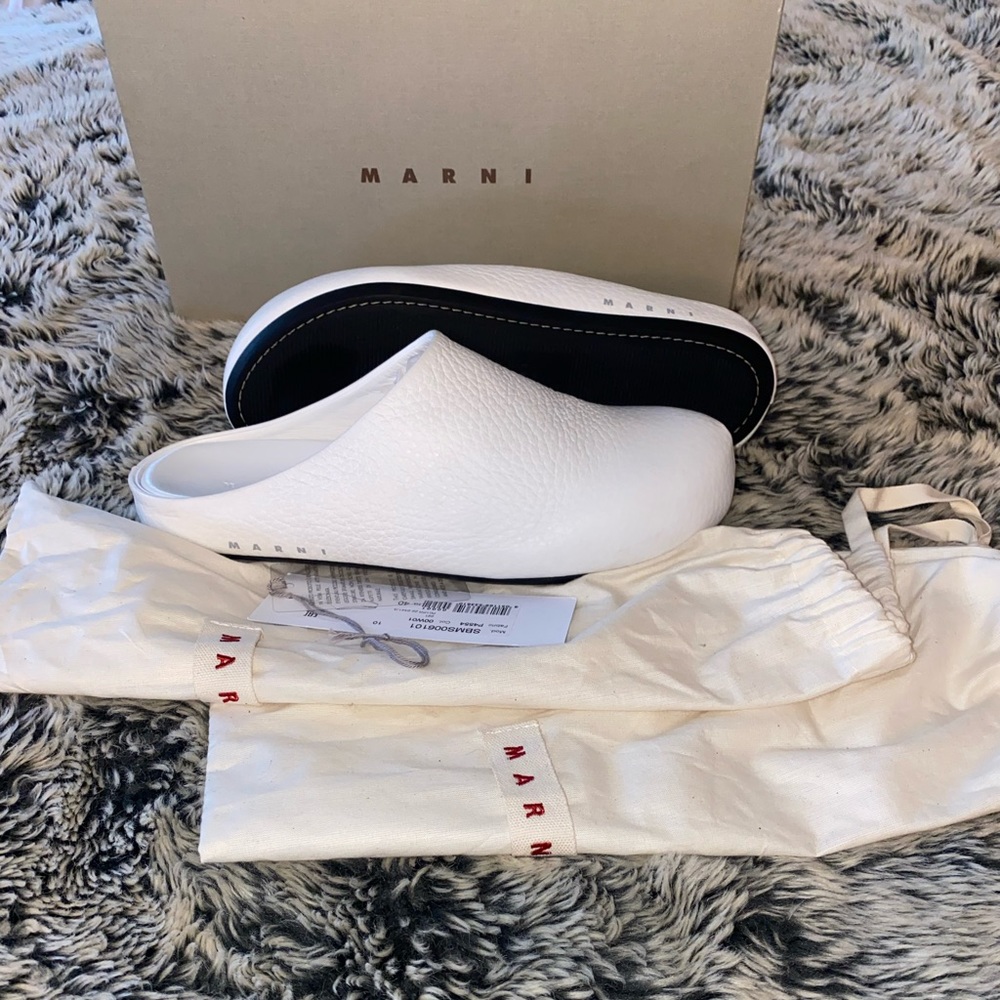 Marni Fussbett Sabot Mules